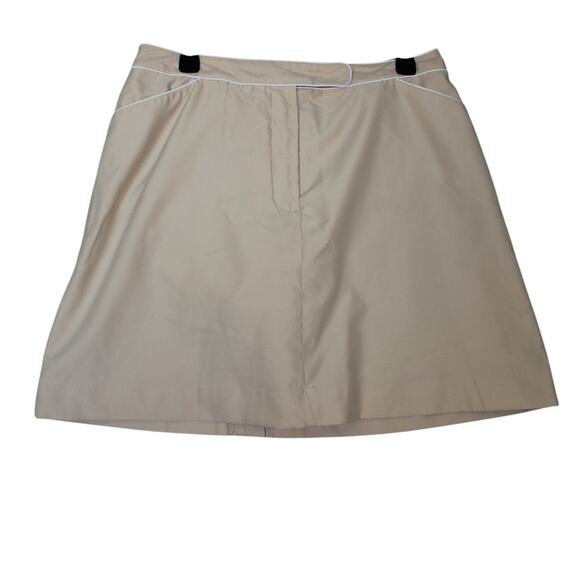 Izod X-tra Dry Size 10 Womens Tan with White Trim Golf Skort - Picture 1 of 4